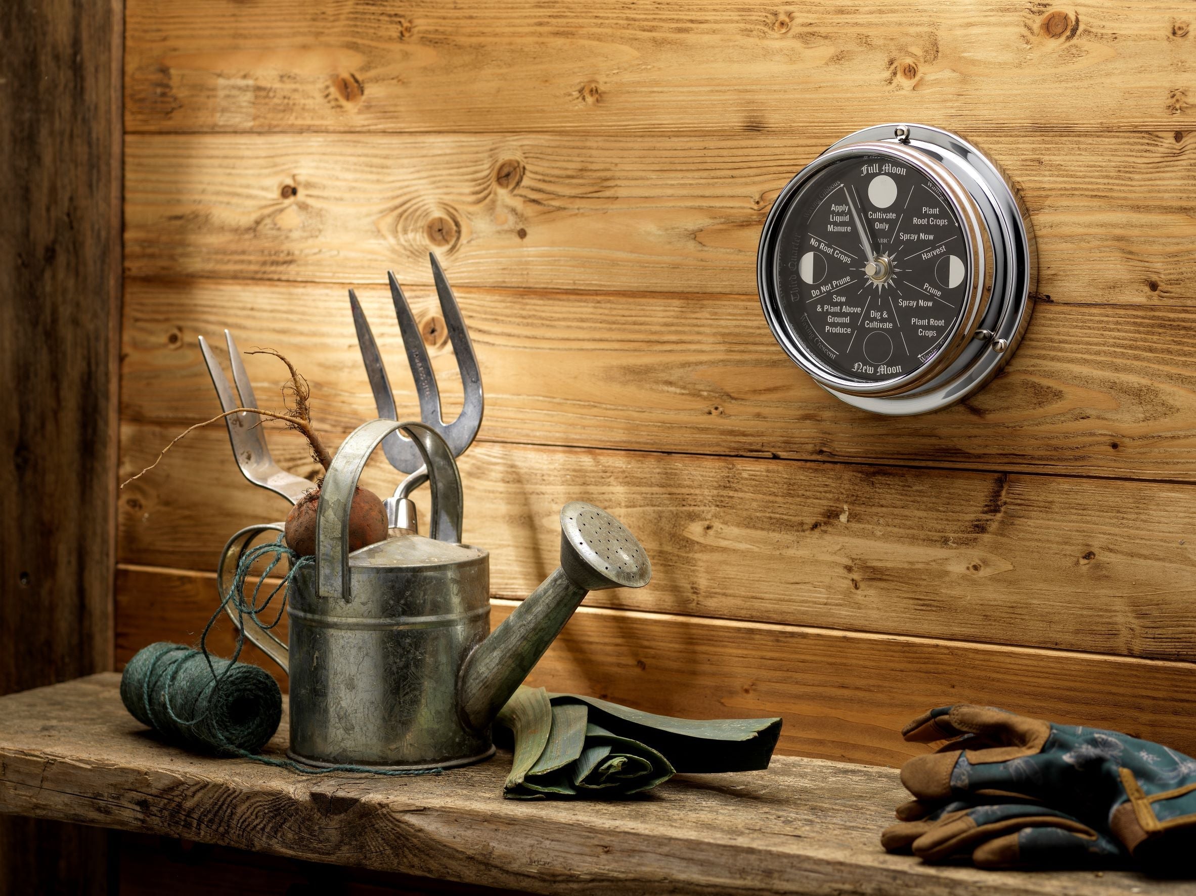 Prestige Chrome Moon Gardening Clock